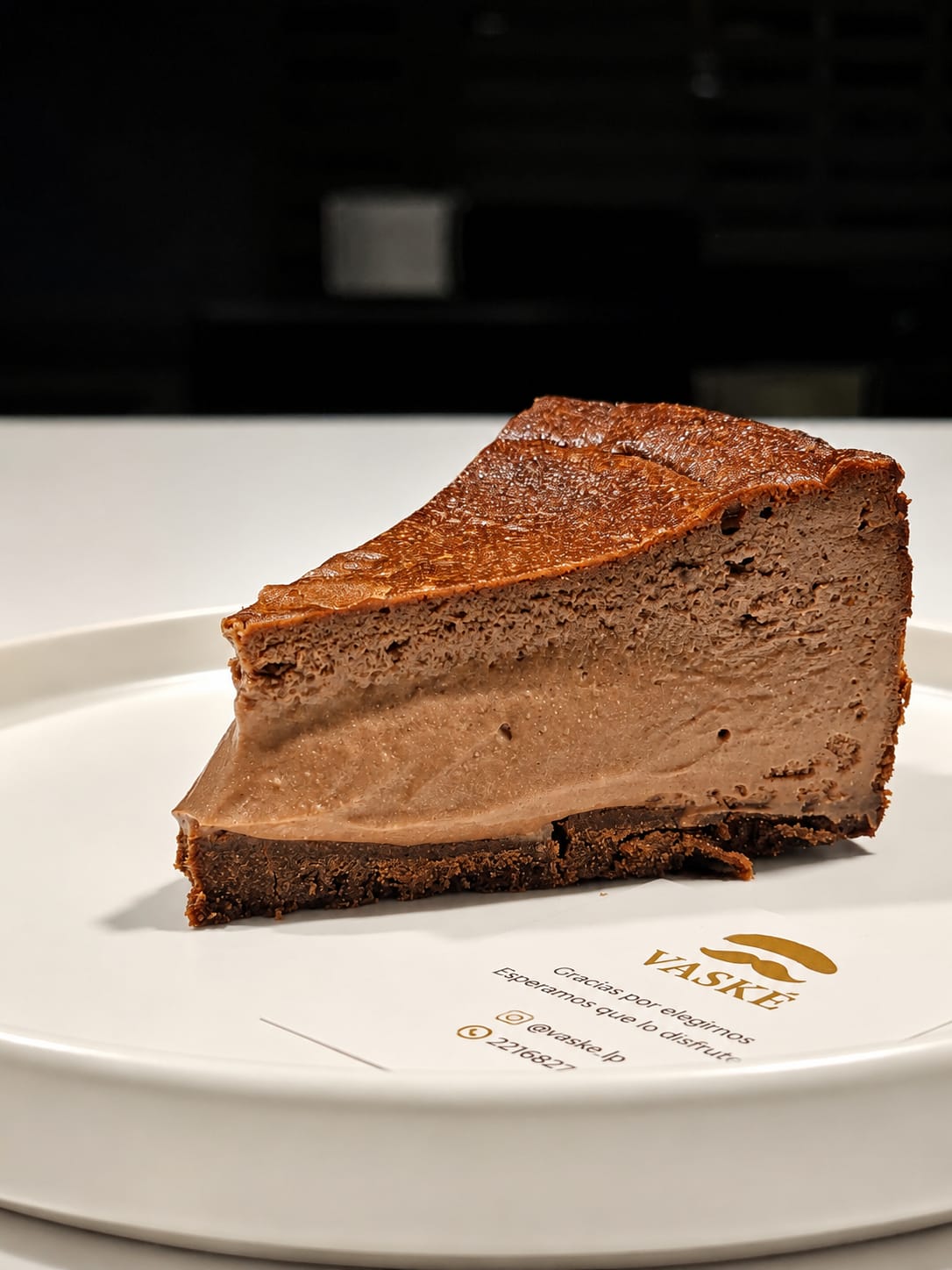 WhatsApp Image 2026-05-16 at 11.55.28 (1) Tarta vasca de chocolate MEDIANA - Imagen 1